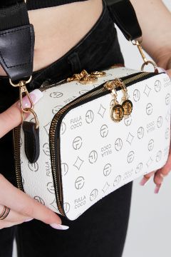 Morpelikan Beyaz Monogram Kadın Üç Bölmeli Çarpraz Kolon Askılı Çanta