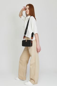 Morpelikan Siyah  Monogram Üç Bölmeli Çarpraz Kolon Askılı Çanta