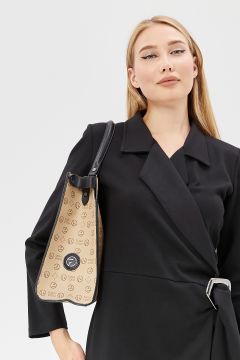 Bej  Monogram Kilit Kapamalı Kadın Omuz Çantası